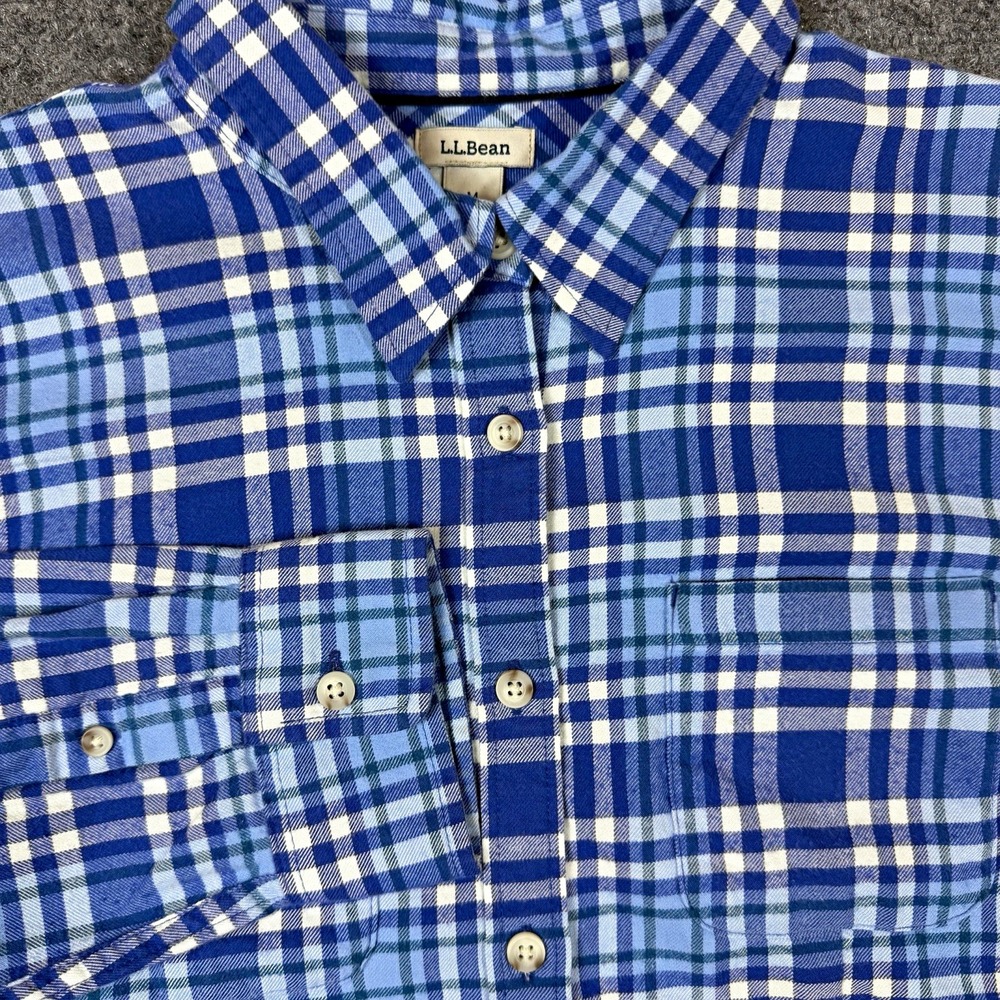 L.L. Bean Mens M Regular Blue White Plaid Flannel Cotton L/S Button Up Pockets